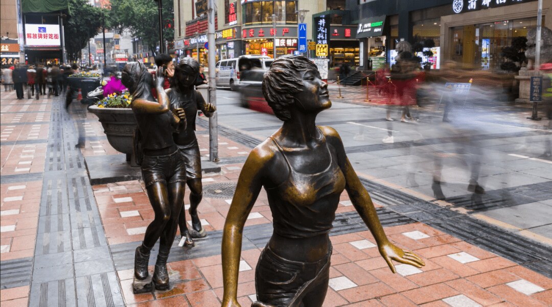 Jiefangbei Pedestrian Street Sculpture Group