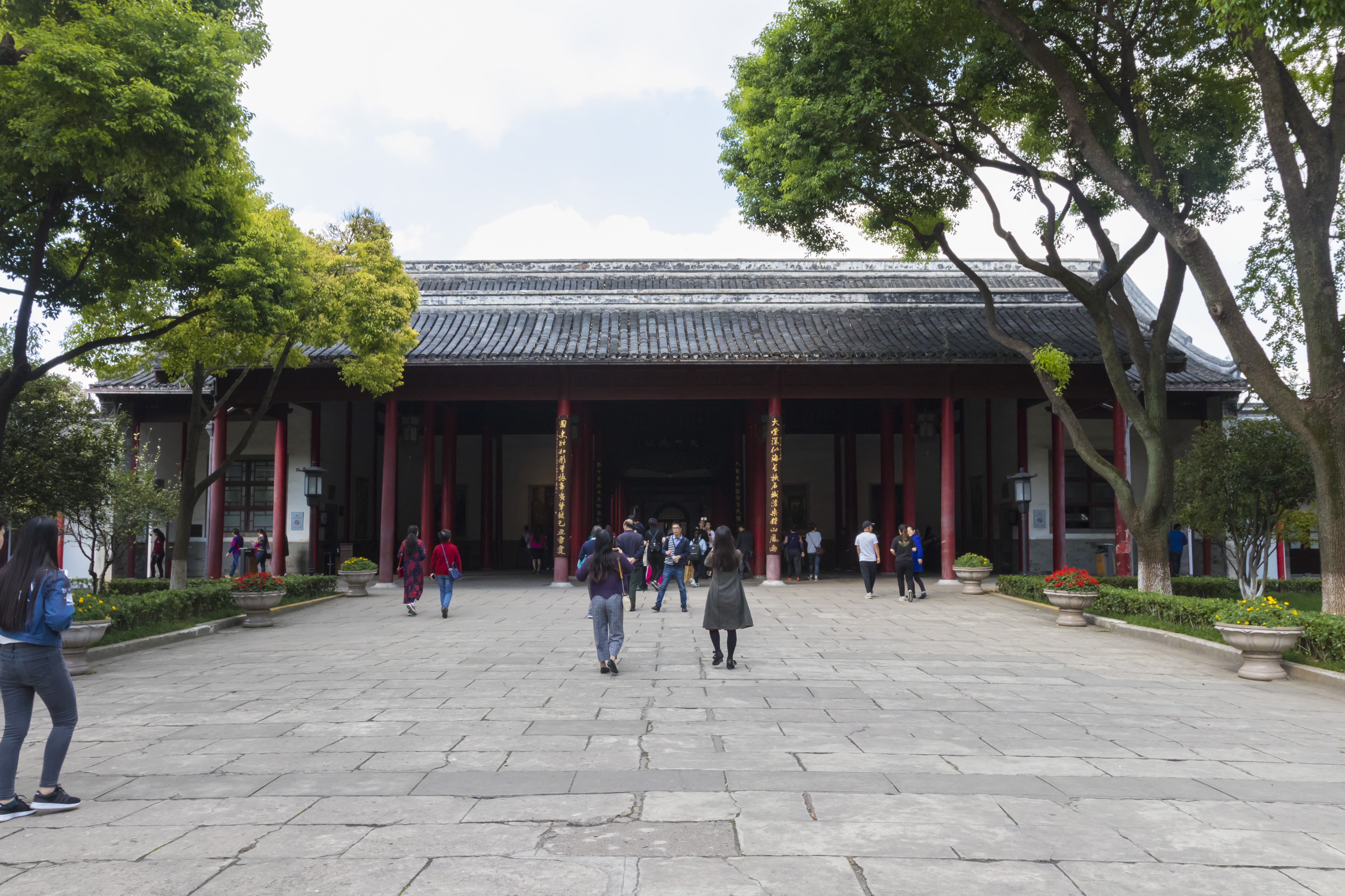 Guard Rooms and Main Hall