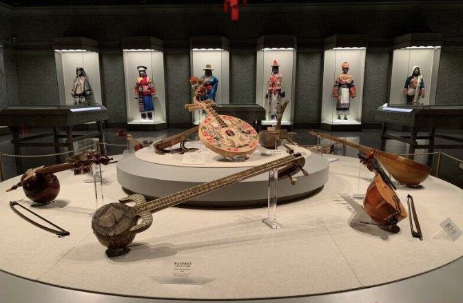 Chinese Ethnic Minorities Craft Gallery