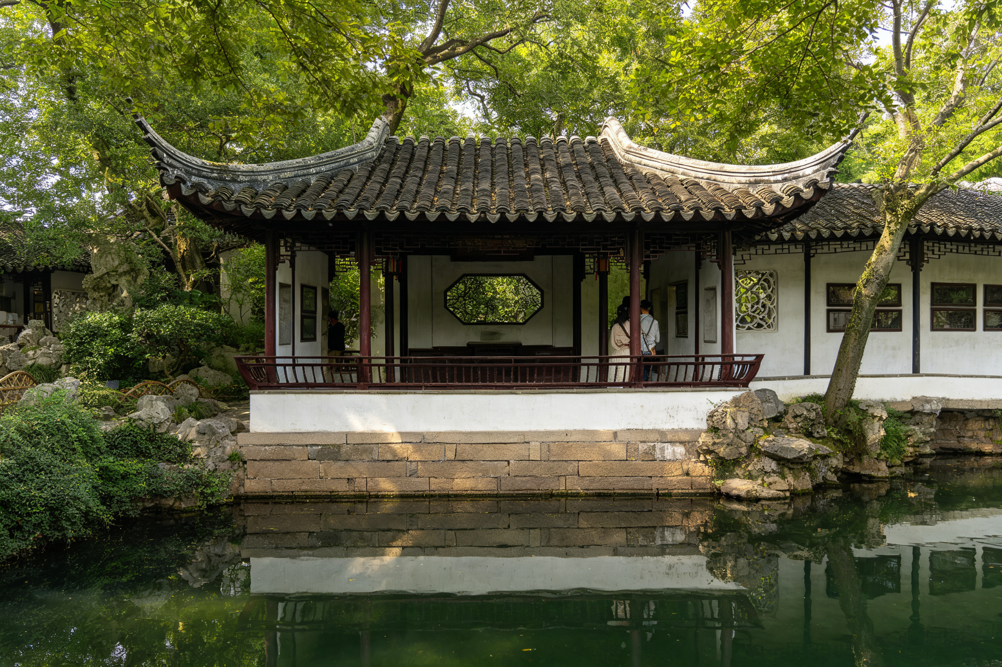 Mianshui Pavilion (Water-Facing Pavilion)