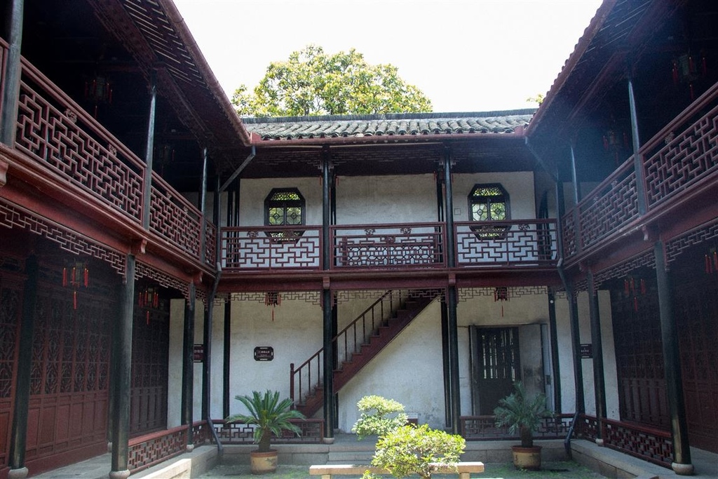Inner Residence (Wanxiang Pavilion)