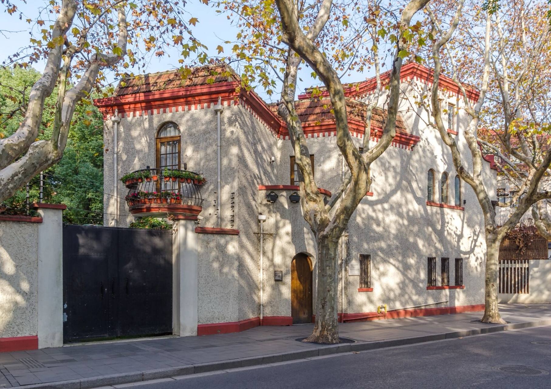 Romeo's Balcony (No. 210 Wukang Road / Former Del Nerce House)