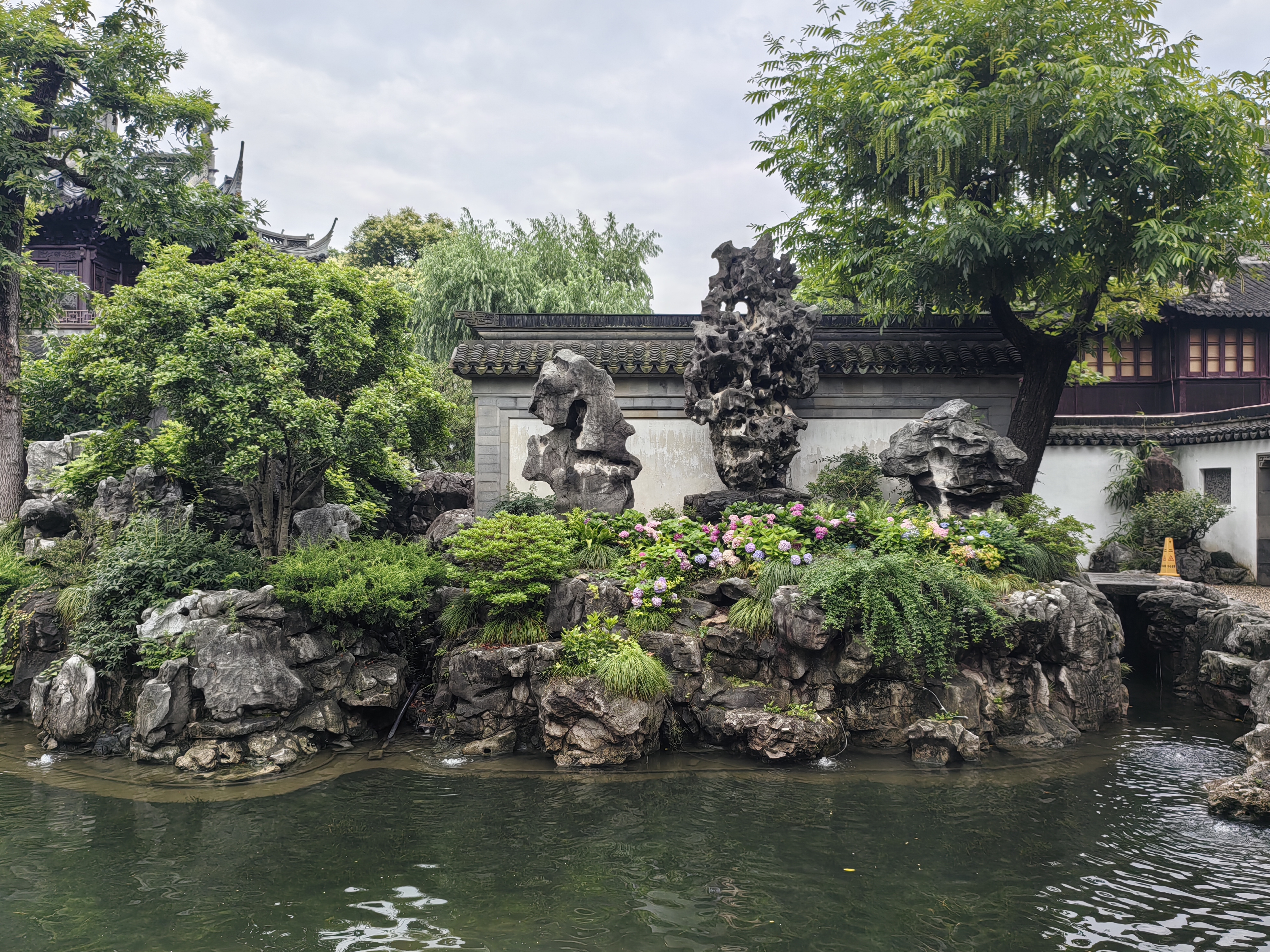 Yulinglong (Jade Camellia Stone)